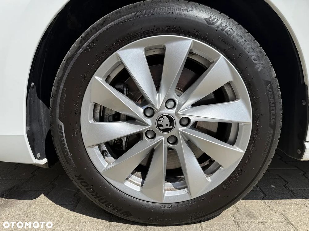 Skoda Superb 2.0 TDI SCR 4x4 Selection DSG - 27