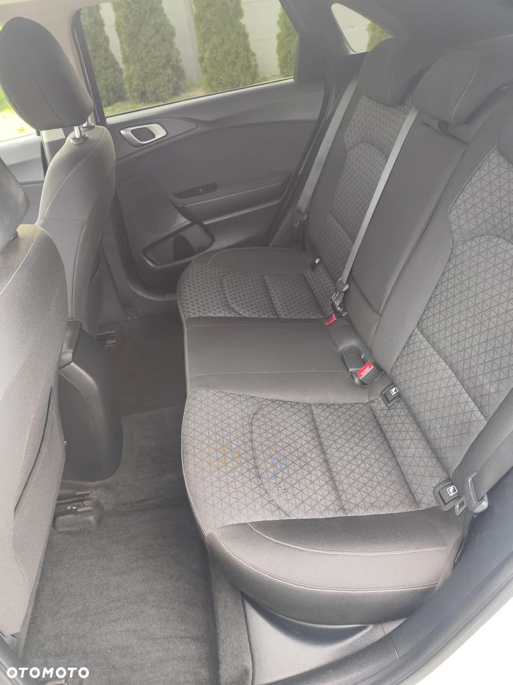 Kia Ceed 1.6 CRDi SCR L Business Line Plus - 9
