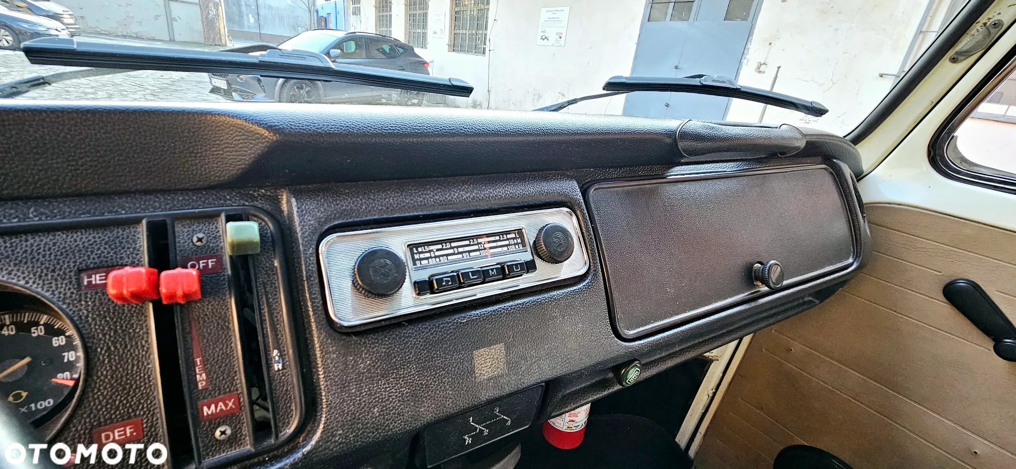 Volkswagen Transporter - 29