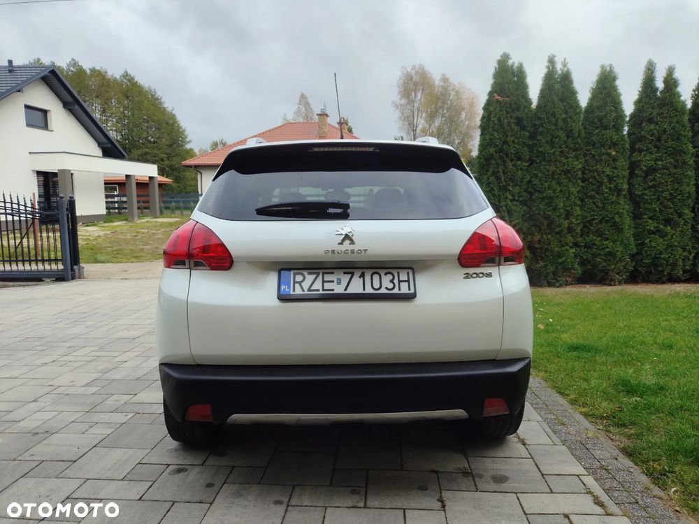 Peugeot 2008 - 5