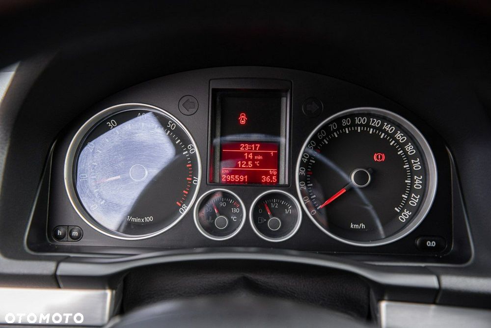 Volkswagen Golf 2.0 GTI - 27