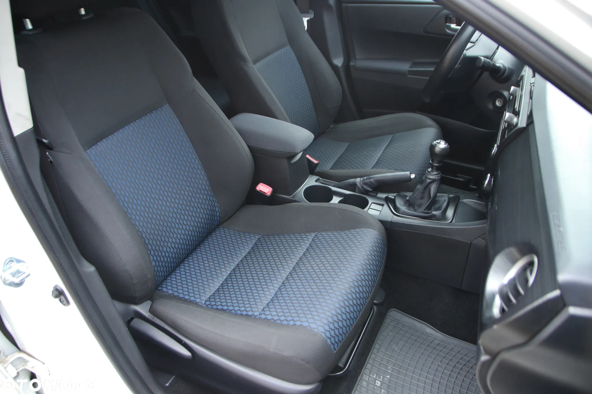 Toyota Auris - 14