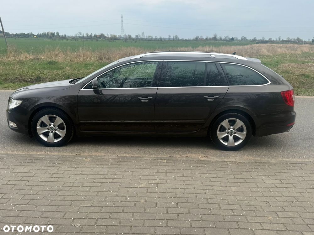 Skoda Superb 1.6 TDI GreenLine - 20