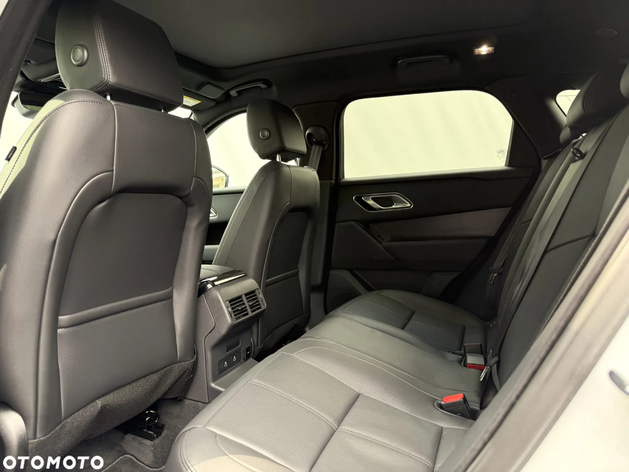 Land Rover Range Rover Velar D200 Dynamic SE - 10