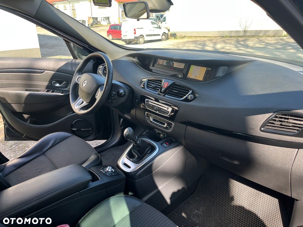 Renault Scenic TCe 130 Bose Edition - 11