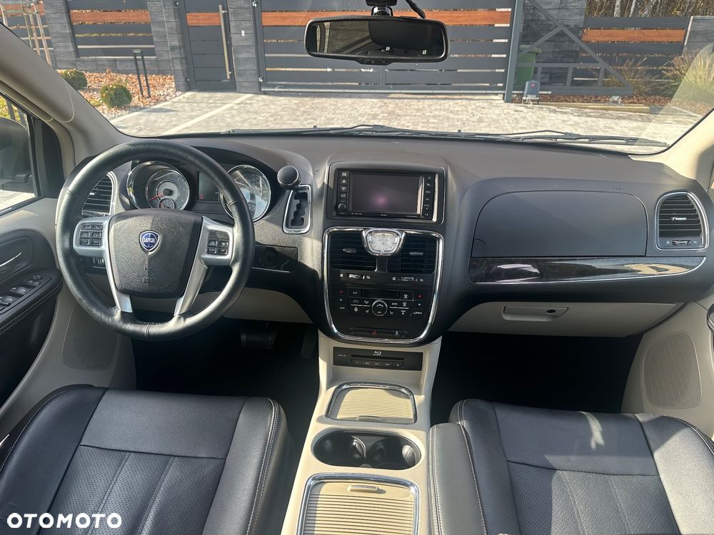 Lancia Voyager 2.8 Multijet 16v Platinum - 21