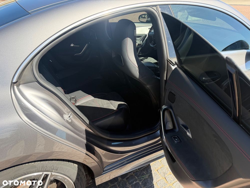Mercedes-Benz CLA 200 d AMG Line 8G-DCT - 8