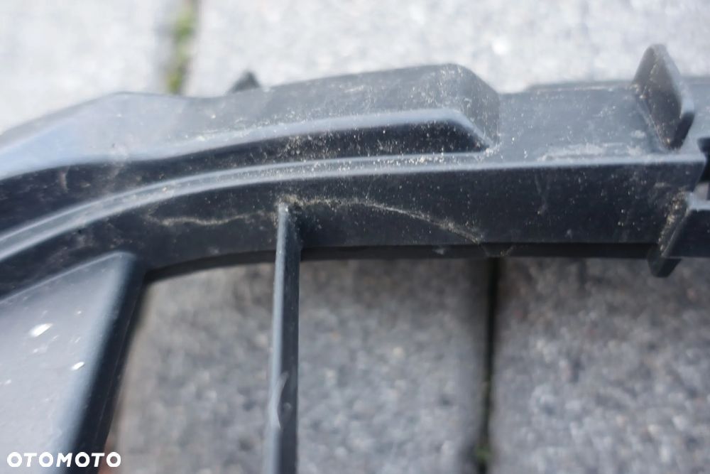 KRATKA ZDERZAKA ŚRODKOWA AUDI Q5 II SLINE - 6