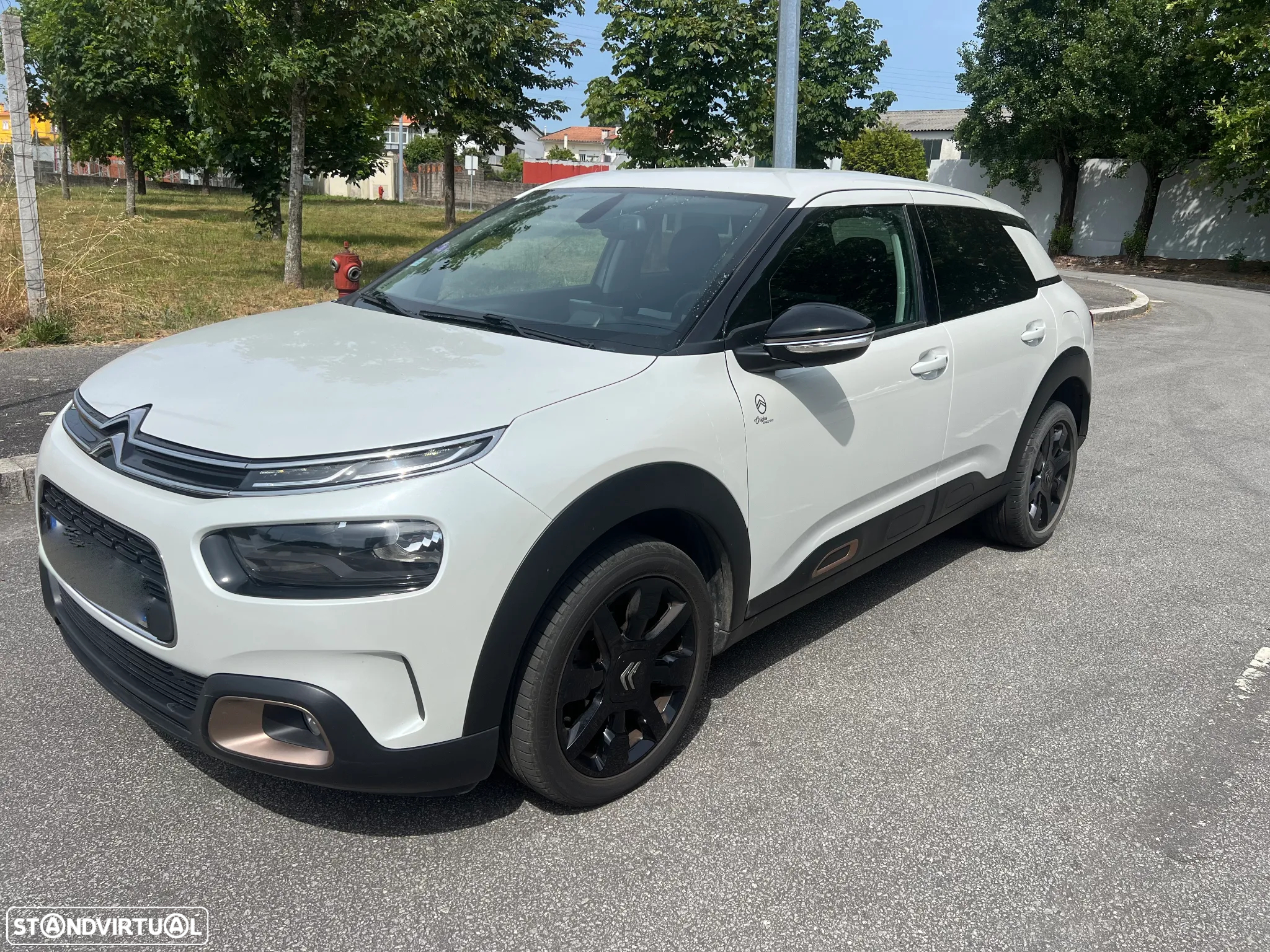 Citroën C4 Cactus 1.2 PureTech Shine EAT6 - 7