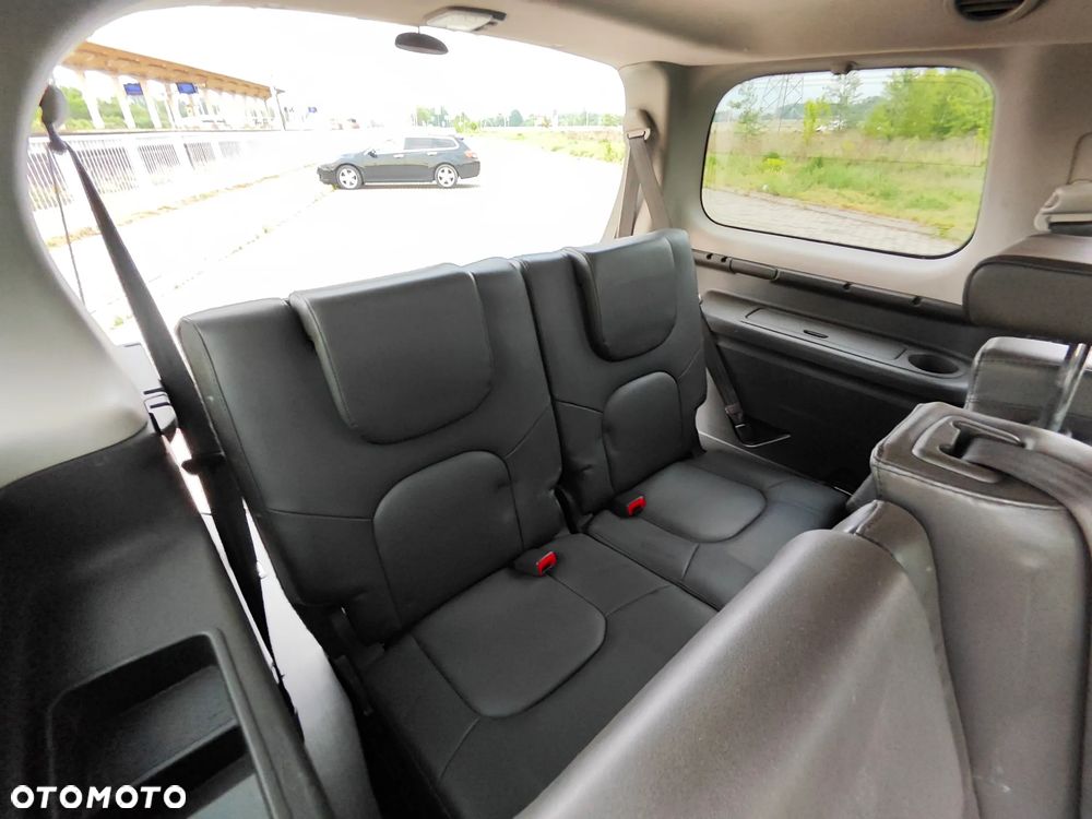 Nissan Pathfinder 2.5 D LE - 11