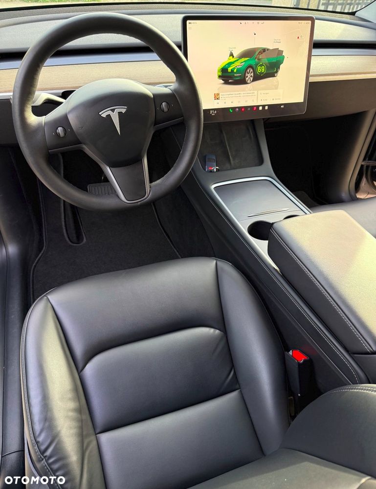 Tesla Model Y Long Range Dual Motor AWD - 15