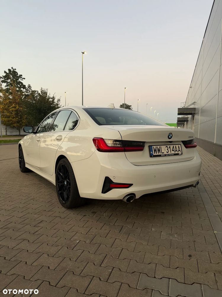 BMW Seria 3 330i Sport Line sport - 6