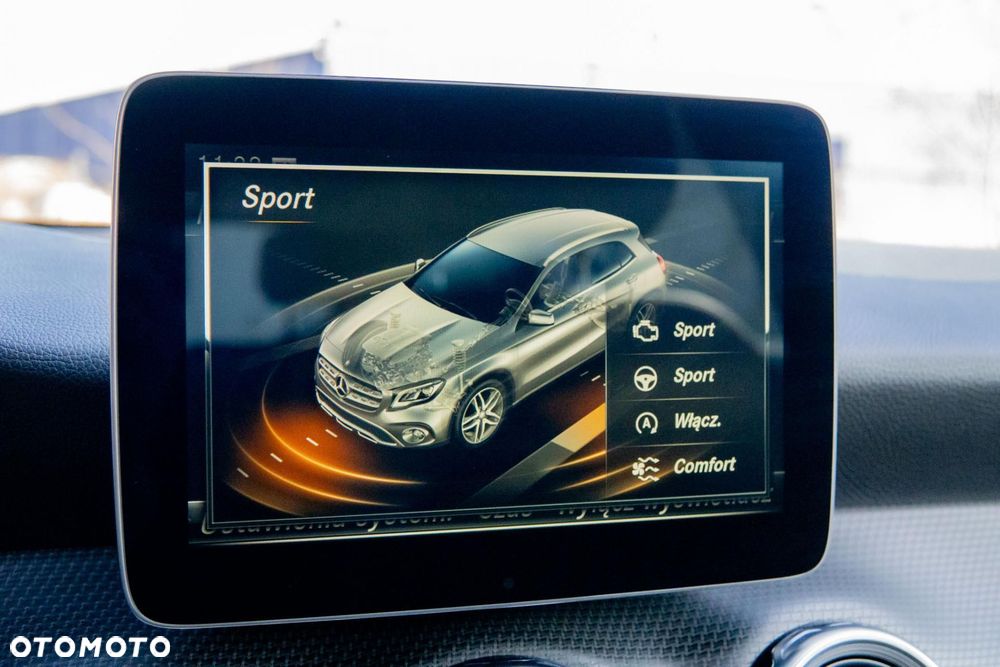 Mercedes-Benz GLA 220 4-Matic - 20