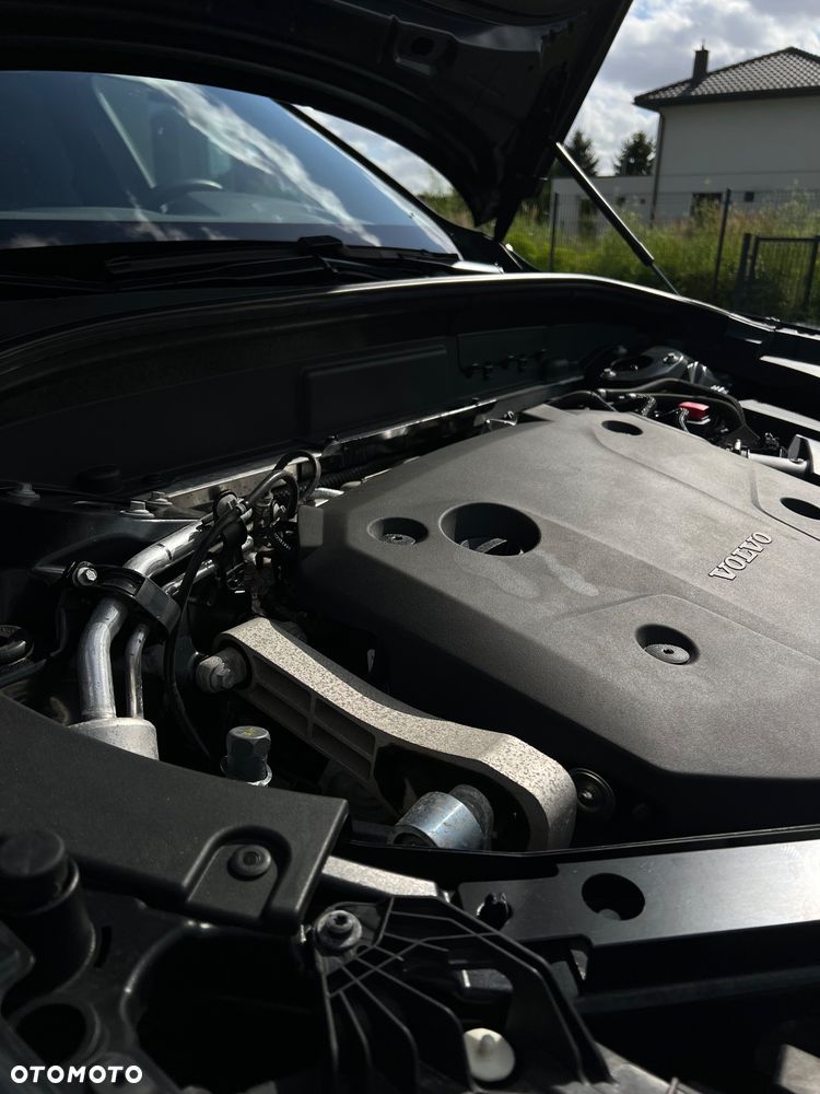 Volvo XC 60 B4 D Momentum Pro - 23
