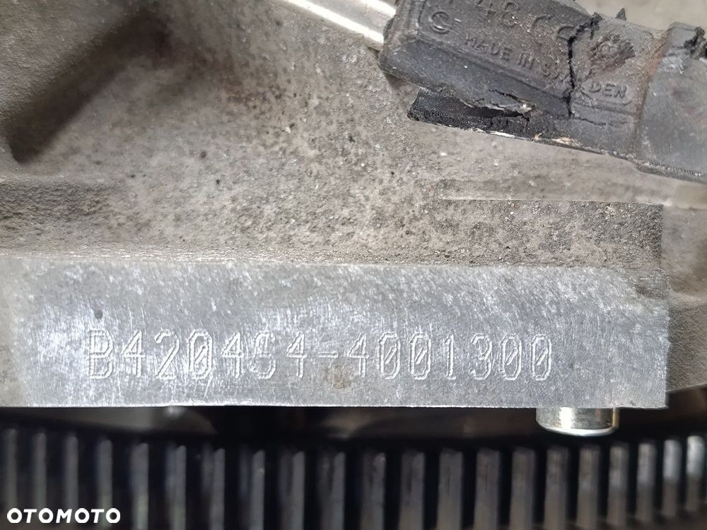SILNIK VOLVO V70 III B4204S4 2.0 16V - 2