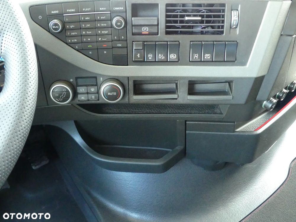 Volvo FH4 460 / EURO 6 / STANDARD / I -SHIFT / ZADBANE / - 27