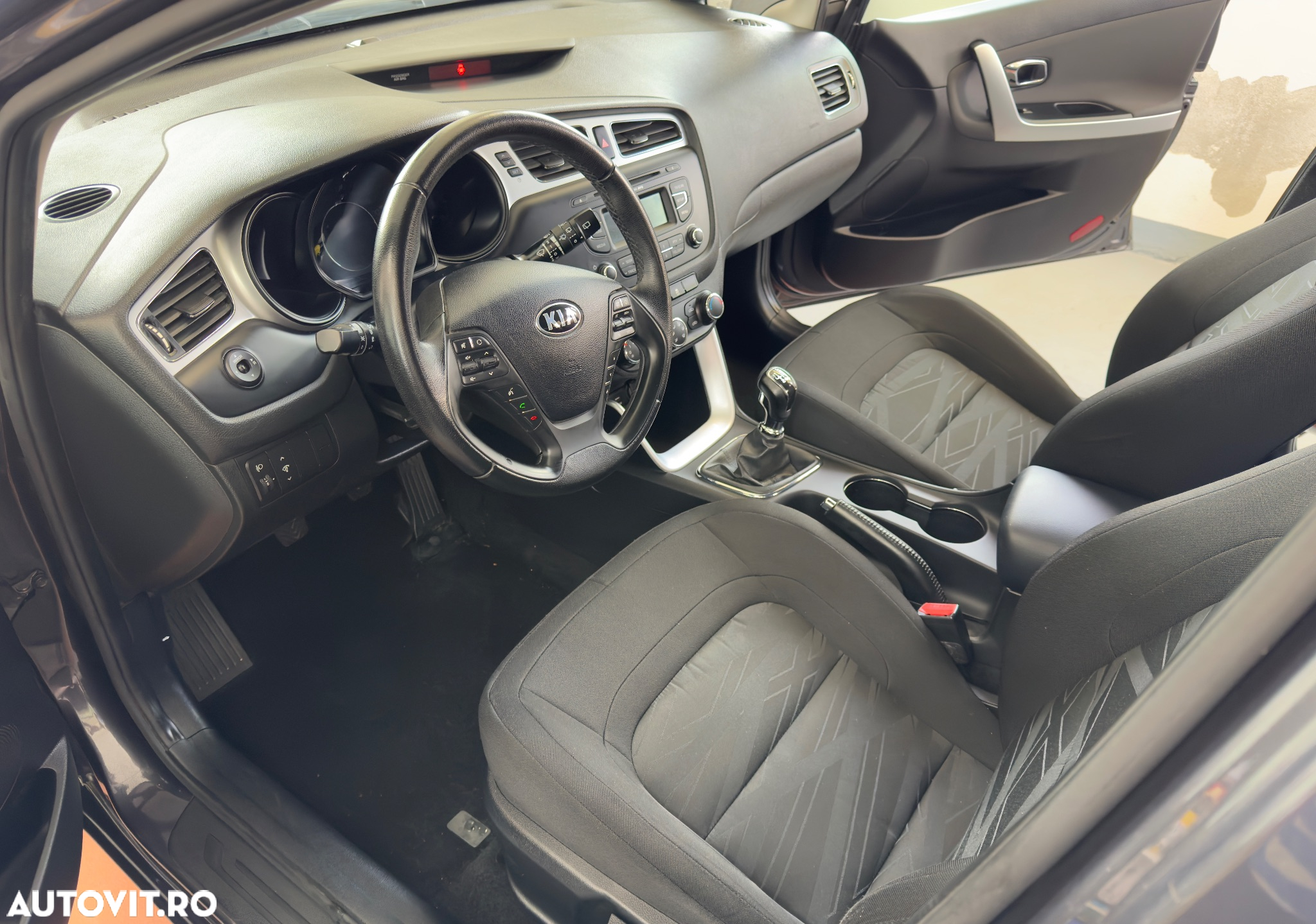 Kia Ceed 1.4 CRDi 90 Vision - 6