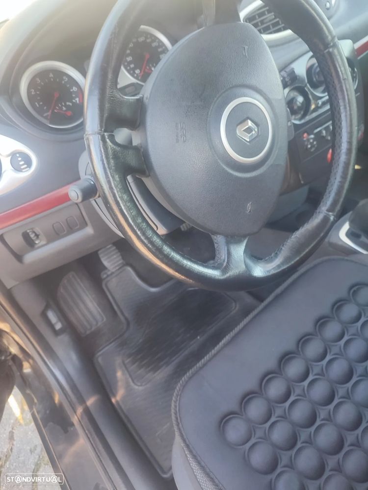 Renault Clio 1.2 16V Rip Curl II - 5