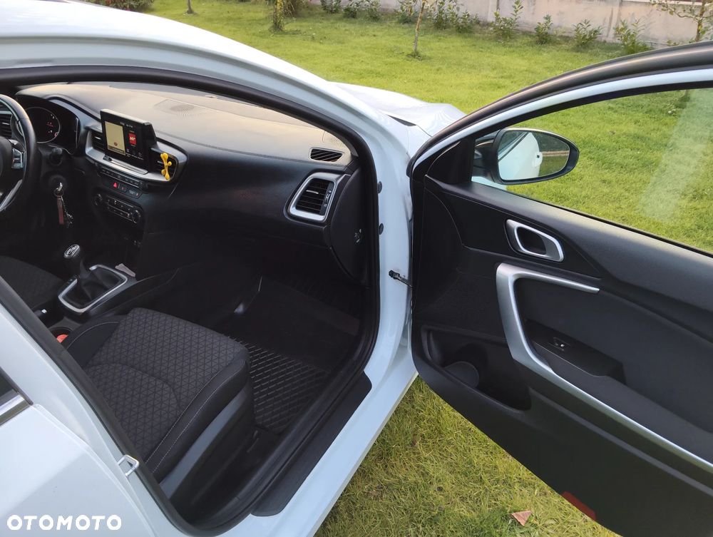 Kia Ceed - 29