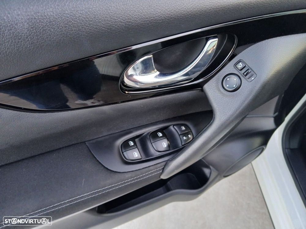 Nissan Qashqai 1.5 dCi N-Connecta Business - 15