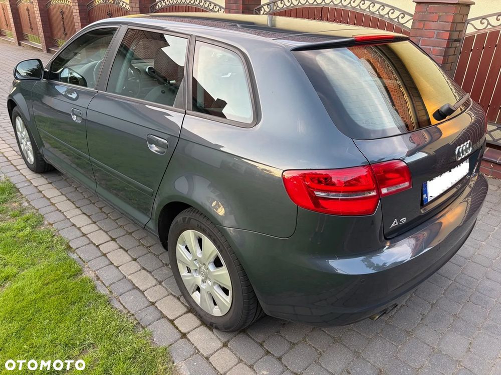 Audi A3 Sportback 2.0 TDI Ambiente - 4