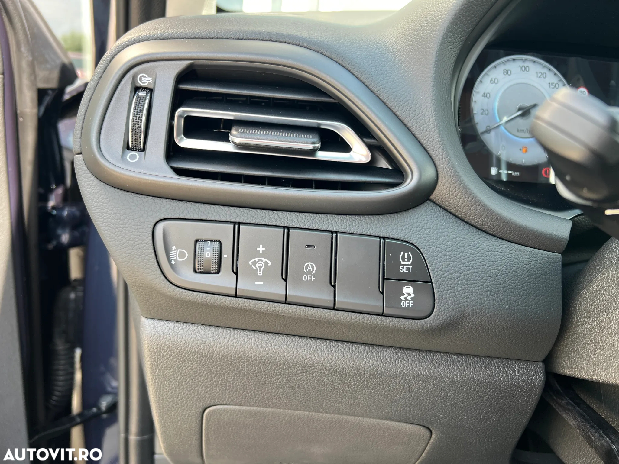Hyundai i30 1.5 96CP M/T Highway - 22
