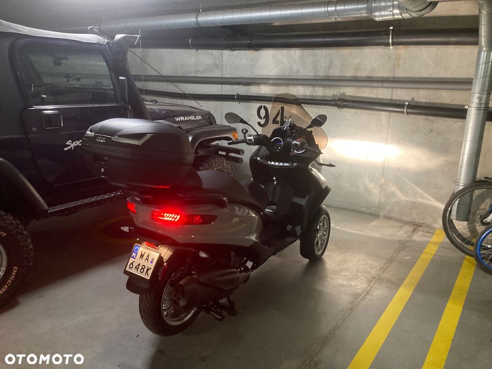 Piaggio MP-3 - 5