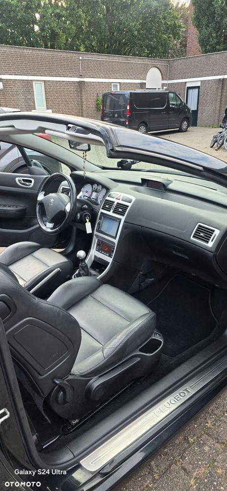 Peugeot 307 CC 1.6 Intense - 26