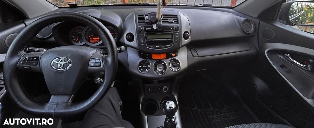 Toyota RAV4 2.2 D-4D Executive - 16