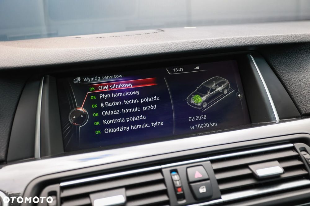 BMW Seria 5 525d Sport-Aut Luxury Line - 37