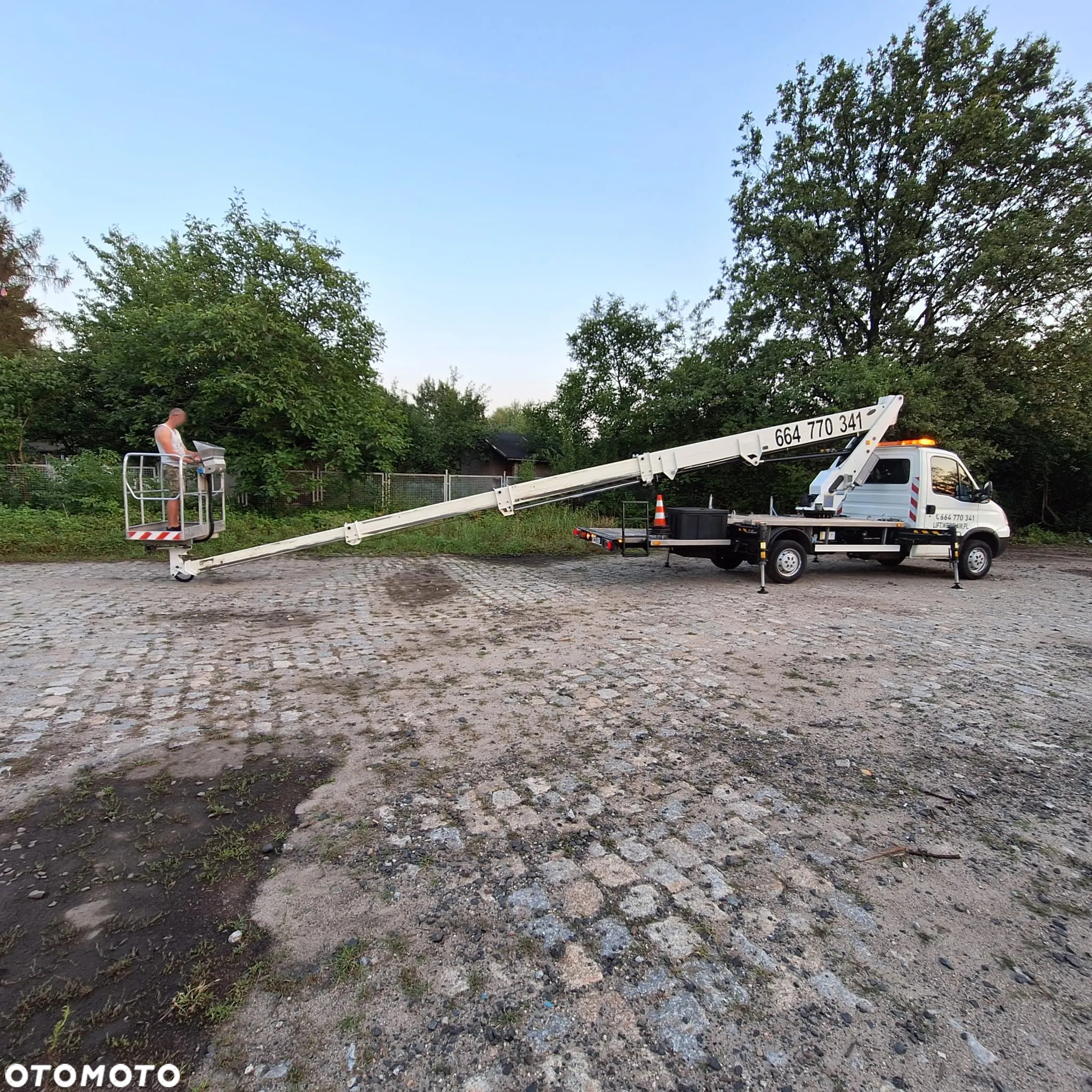 Iveco Bizzocchi Autel 230 HP - 10