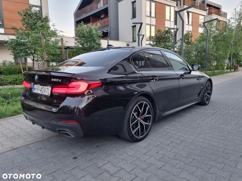 BMW Seria 5 520d xDrive MHEV M Sport sport - 2