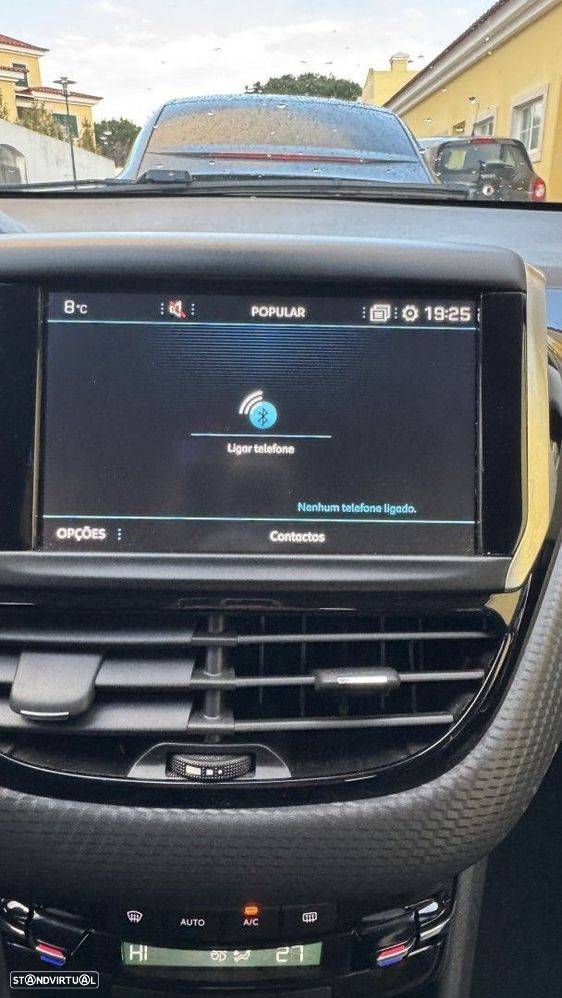 Peugeot 2008 1.2 PureTech Allure EAT6 - 8