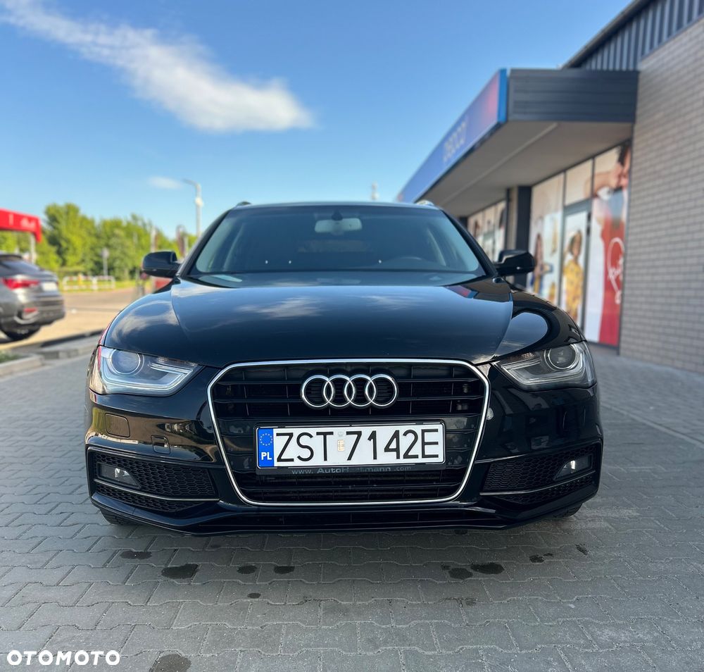 Audi A4 Avant 2.0 TDI DPF S line Sportpaket - 2
