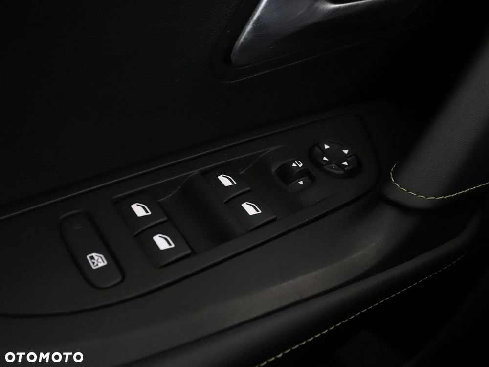 Peugeot 2008 1.2 PureTech GT Line S&S - 37