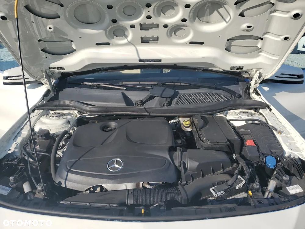 Mercedes-Benz GLA 250 4-Matic - 12