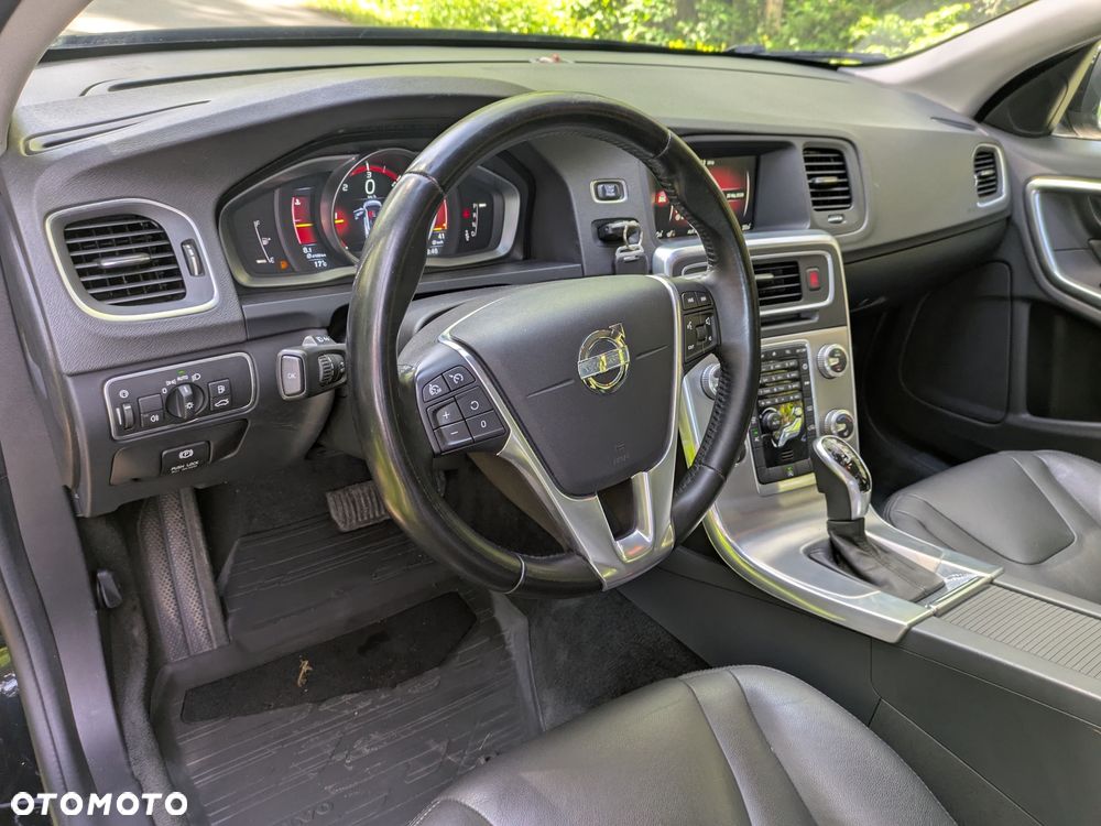 Volvo V60 D4 Drive-E Summum - 14
