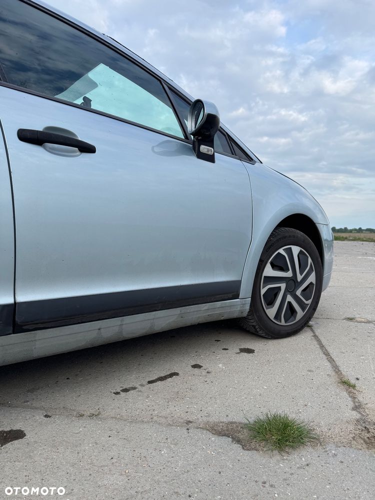 Citroën C4 1.6 HDi X - 6