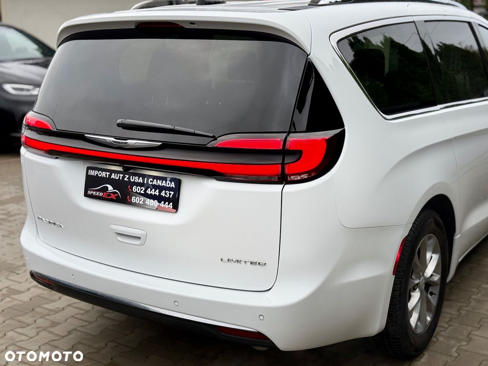 Chrysler Pacifica - 13