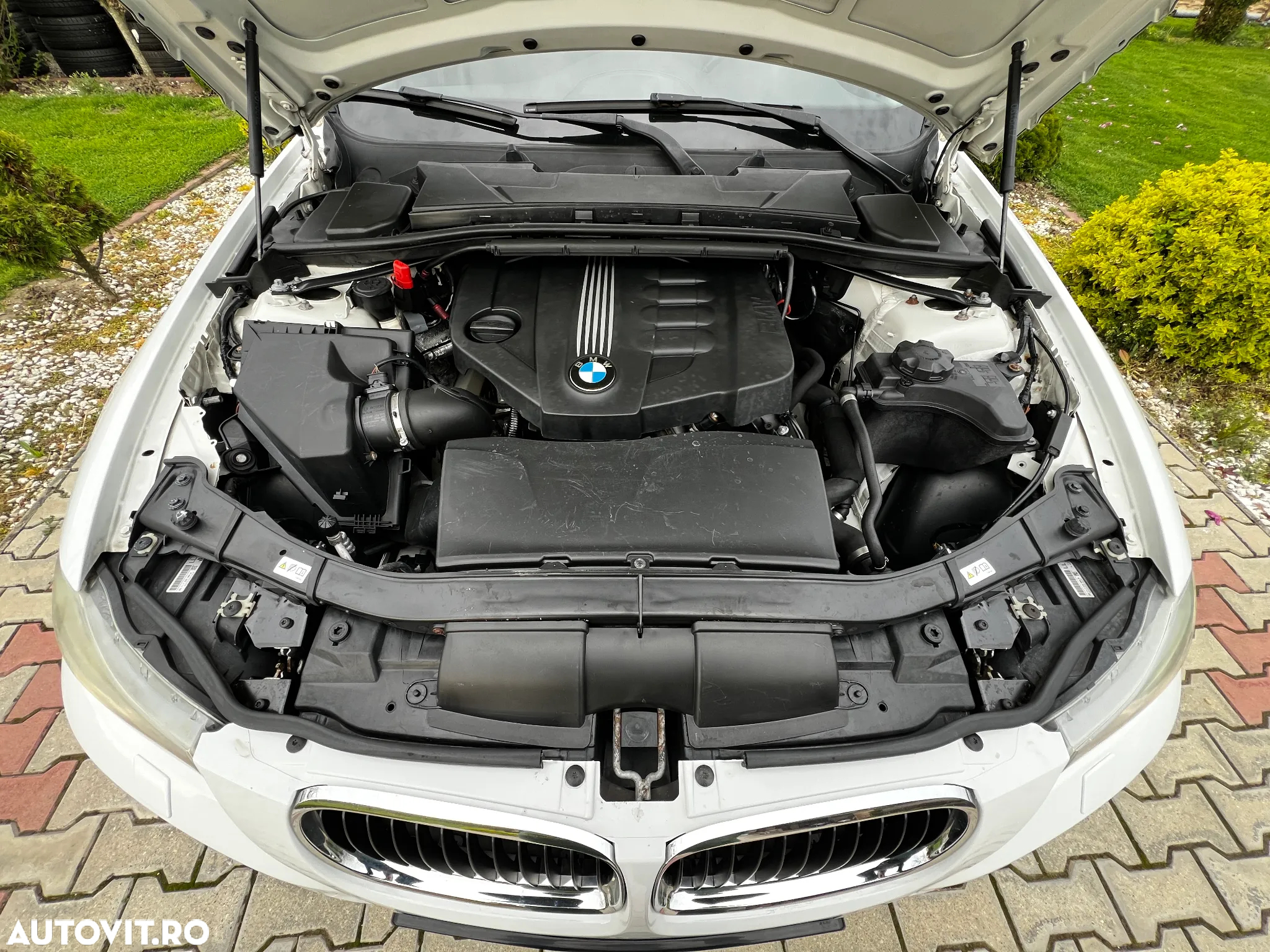 BMW Seria 3 316d - 32