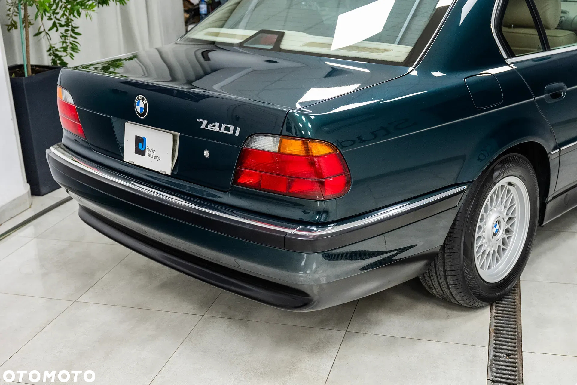 BMW Seria 7 - 12