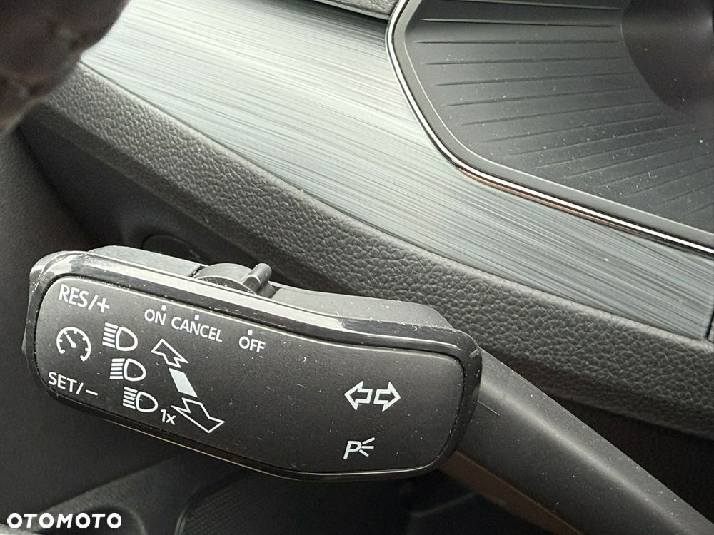Skoda Superb 2.0 TDI SCR Ambition - 38