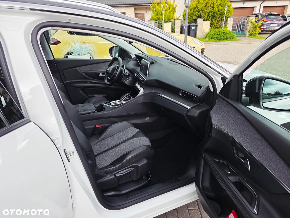 Peugeot 3008 PureTech 130 Stop & Start EAT6 Allure - 17