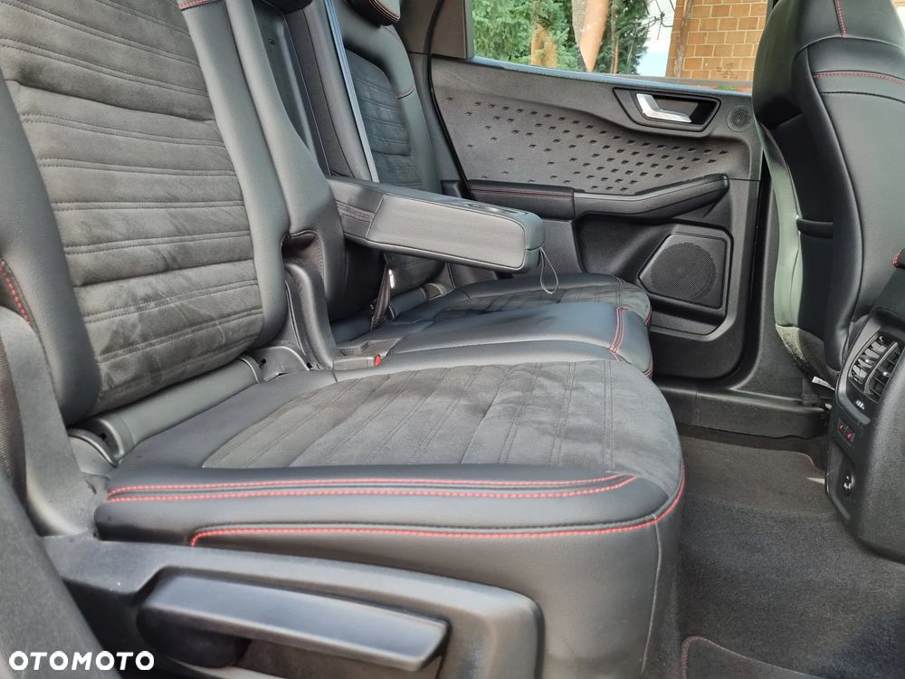 Ford Kuga 2.0 TDCi 2x4 ST-Line - 34