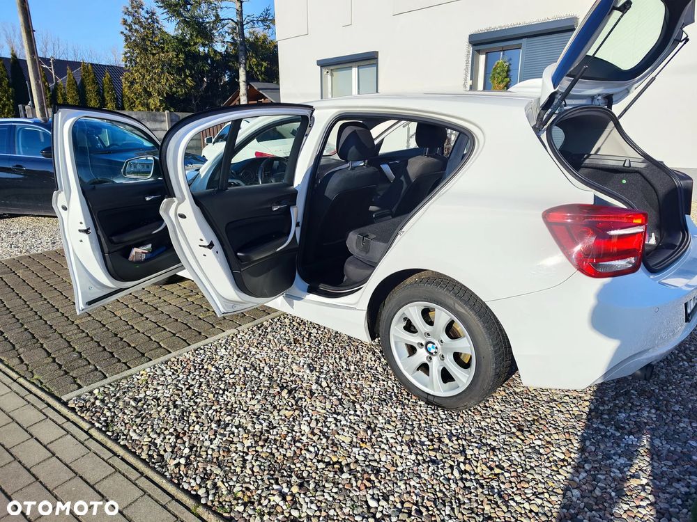 BMW Seria 1 116i - 4