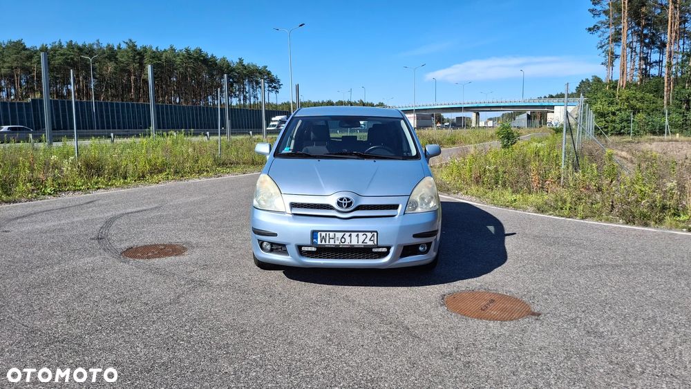 Toyota Corolla Verso - 2