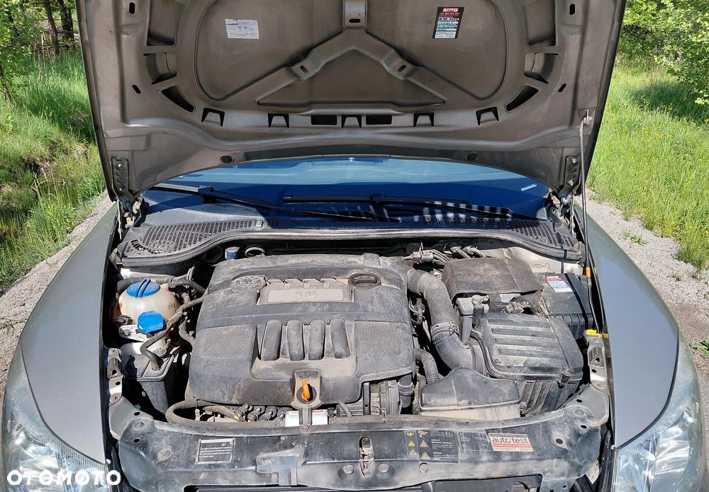 Skoda Octavia 1.6 Ambiente EU5 - 9