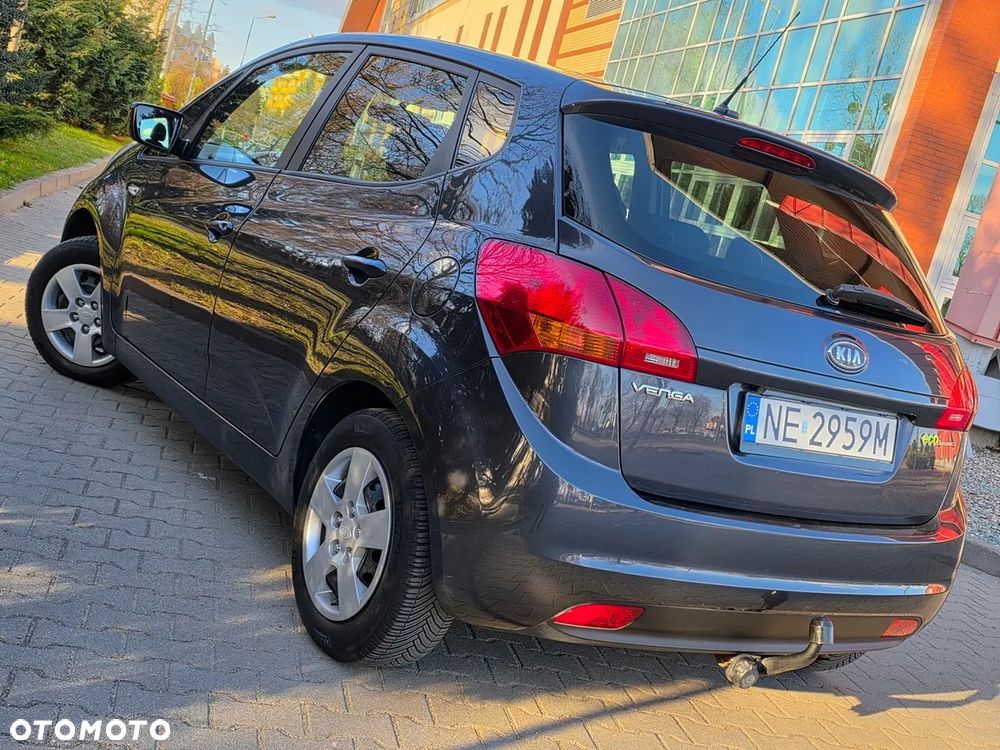 Kia Venga 1.4 CVVT Black Collection - 4