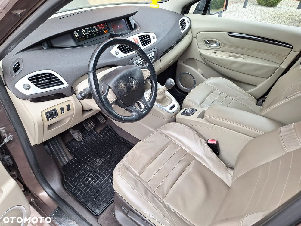 Renault Scenic dCi 160 Bose Edition - 9