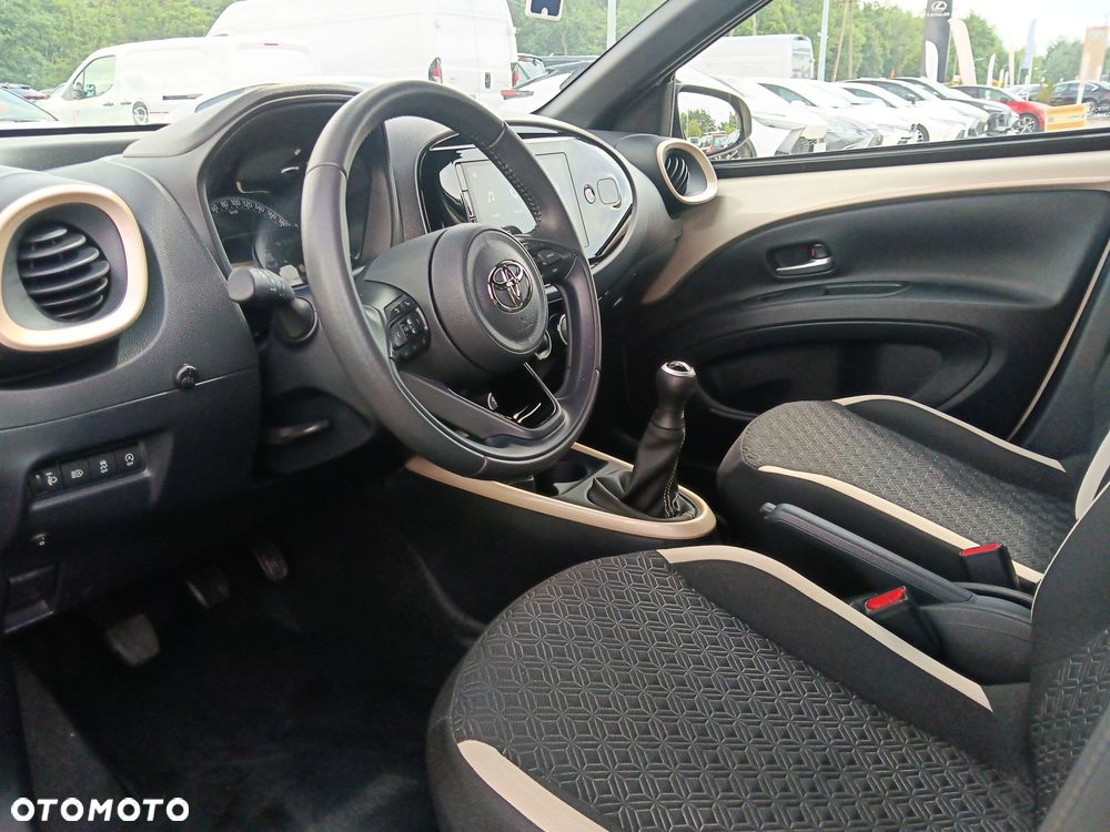 Toyota Aygo X - 10